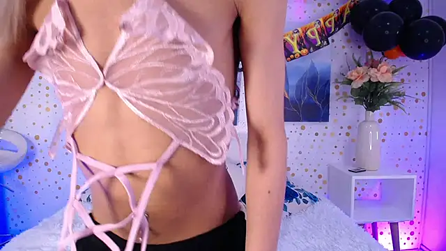 Snapshot of Andy_Leex chatting on 10-21-25, 08:20 Andy Leex online show from 10-21-25, 08:20