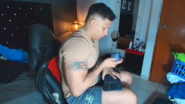 ethan dalton  online show from 12-22-25, 03:14