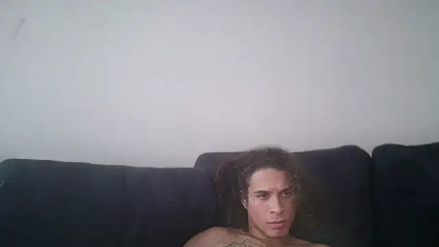 Snapshot of shurthingx chatting on 04-10-26, 05:06 shurthingx online show from 04-10-26, 05:06