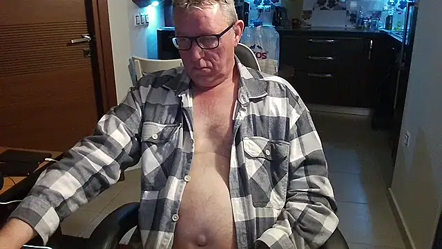 JamesBauer online show from 02-18-26, 04:41