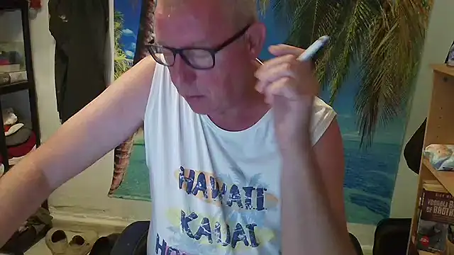 JamesBauer online show from 06-11-26, 04:32