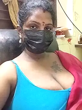 Snapshot of poojaa-rani chatting on 11-07-25, 06:08 poojaa-rani online show from 11-07-25, 06:08