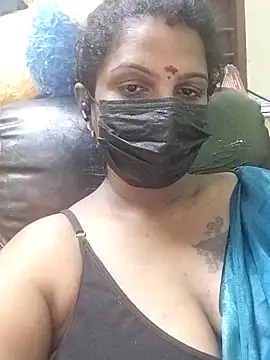 Snapshot of poojaa-rani chatting on 02-27-26, 05:24 poojaa-rani online show from 02-27-26, 05:24