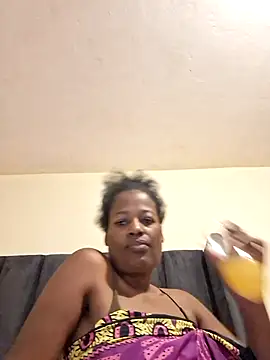 Snapshot of sexylira chatting on 02-18-26, 11:28 sexylira online show from 02-18-26, 11:28