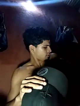 317894 online show from 11-13-25, 02:21