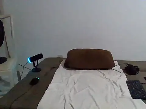 Snapshot of Mdbisc8 chatting on 11-07-25, 03:28 Mdbisc8 online show from 11-07-25, 03:28