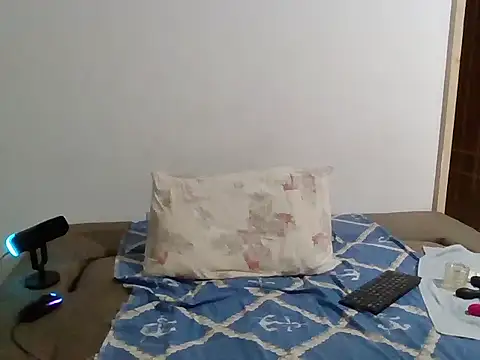 Snapshot of Mdbisc8 chatting on 01-10-26, 10:58 Mdbisc8 online show from 01-10-26, 10:58