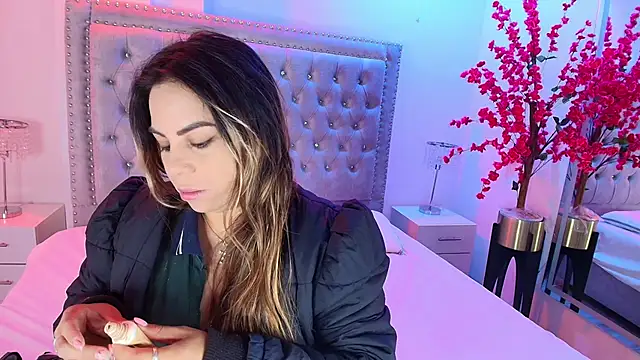 Lia adamsss online show from 11-05-25, 03:17