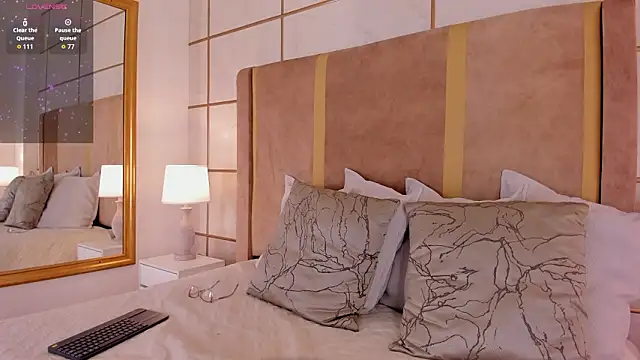 Snapshot of laurencarter1 chatting on 02-19-26, 11:23 laurencarter1 online show from 02-19-26, 11:23