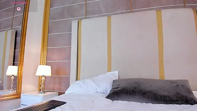 Snapshot of laurencarter1 chatting on 07-05-26, 04:19 laurencarter1 online show from 07-05-26, 04:19