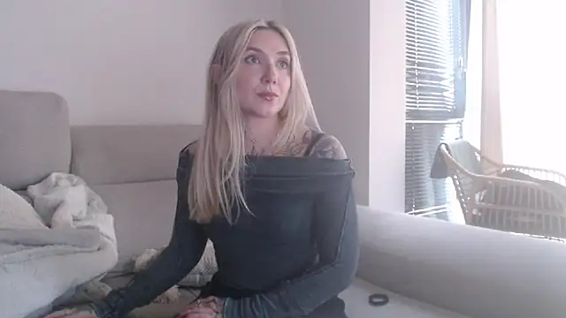 tattoobbgirl online show from 11-14-25, 02:16