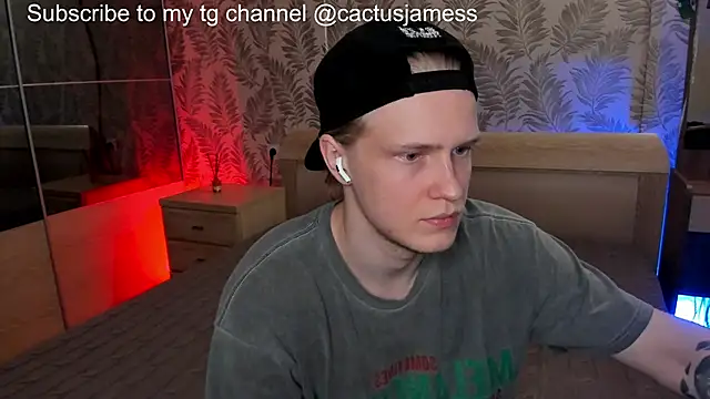 Snapshot of Cactus__James chatting on 10-28-25, 09:06 Cactus James online show from 10-28-25, 09:06
