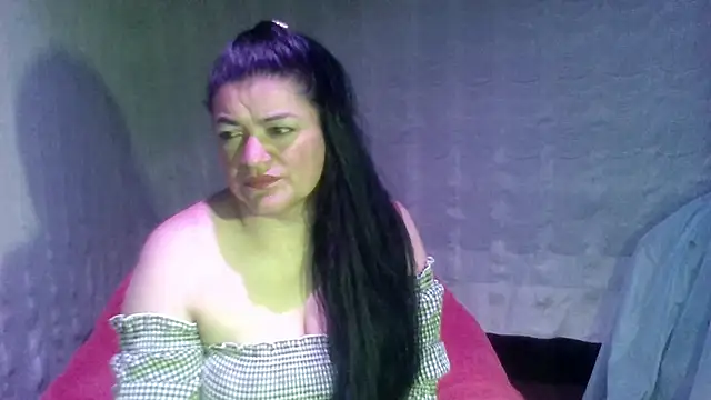 Snapshot of sexy_camy1 chatting on 04-27-26, 01:58 sexy camy1 online show from 04-27-26, 01:58