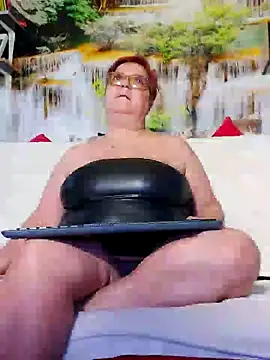 QueenPammy1 online show from 01-25-25, 06:23