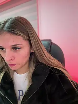 aliisonn  parker26 online show from 03-19-25, 10:31