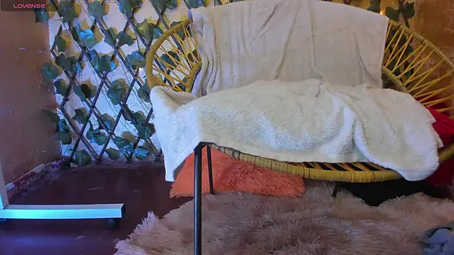 Snapshot of dirtyBBWplay chatting on 12-23-25, 12:52 dirtyBBWplay online show from 12-23-25, 12:52