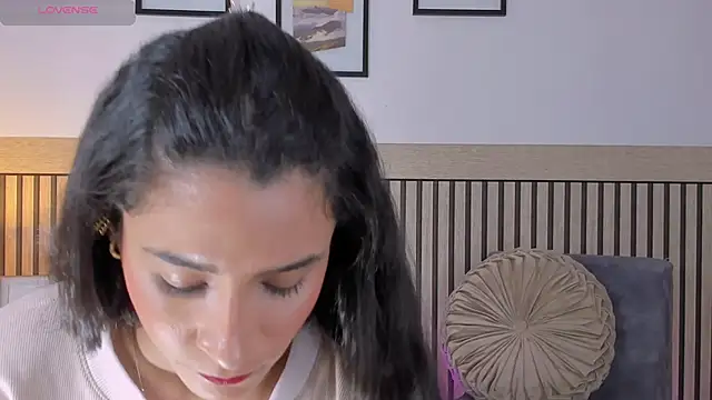 hanna mils online show from 09-15-25, 03:39