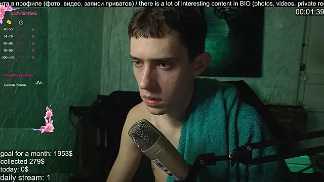 Snapshot of w0rkman chatting on 10-11-25, 11:25 w0rkman online show from 10-11-25, 11:25