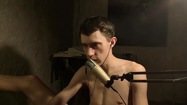 Snapshot of w0rkman chatting on 11-16-25, 05:07 w0rkman online show from 11-16-25, 05:07