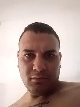 Snapshot of calfran chatting on 10-11-25, 12:47 calfran online show from 10-11-25, 12:47