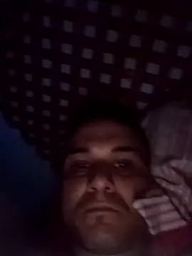 Snapshot of calfran chatting on 10-17-25, 01:42 calfran online show from 10-17-25, 01:42