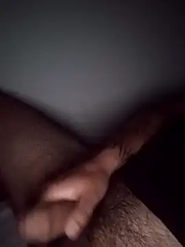 Snapshot of calfran chatting on 10-28-25, 03:21 calfran online show from 10-28-25, 03:21