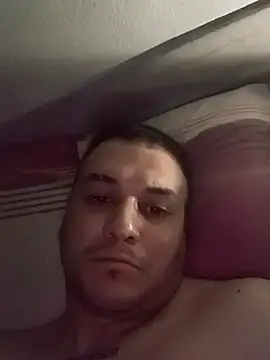 Snapshot of calfran chatting on 11-04-25, 02:32 calfran online show from 11-04-25, 02:32