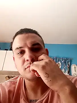 Snapshot of calfran chatting on 11-17-25, 05:30 calfran online show from 11-17-25, 05:30