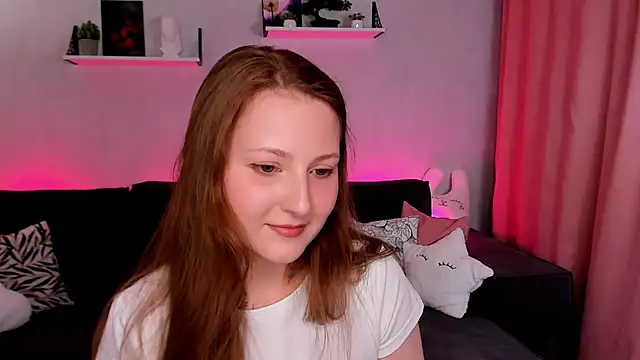 VelvetCherry  online show from 03-18-25, 12:25