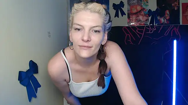 VanessaRey  online show from 04-10-26, 02:55