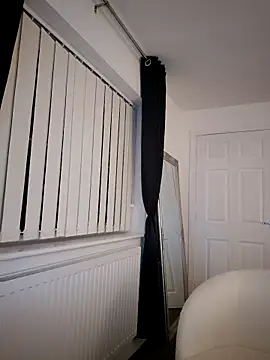 Snapshot of Missalex_xo chatting on 03-22-25, 02:48 Missalex xo online show from 03-22-25, 02:48