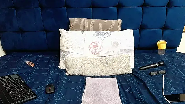 AriesCake online show from 05-11-26, 02:45