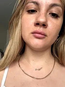 mollygirll online show from 09-28-25, 10:53