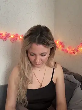 mollygirll online show from 10-14-25, 09:32