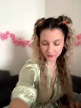 mollygirll online show from 10-16-25, 09:32