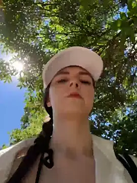 MilaBee online show from 06-20-26, 04:59