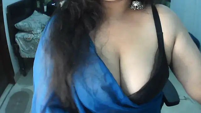Snapshot of sonali4 chatting on 06-14-26, 11:23 sonali4 online show from 06-14-26, 11:23