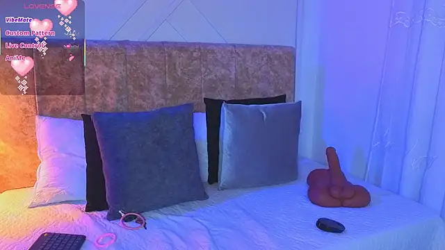 angelinarouse  online show from 02-11-26, 03:22