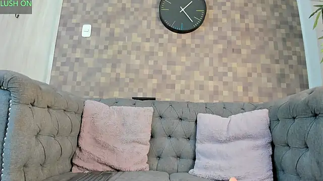 juliana luque online show from 10-30-25, 12:17