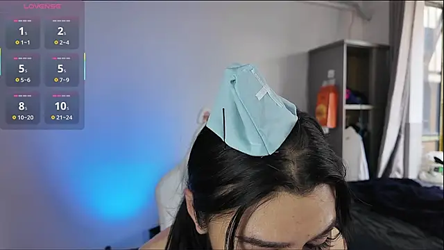 Snapshot of Rainbow-sweet chatting on 12-04-25, 07:17 Rainbow-sweet online show from 12-04-25, 07:17