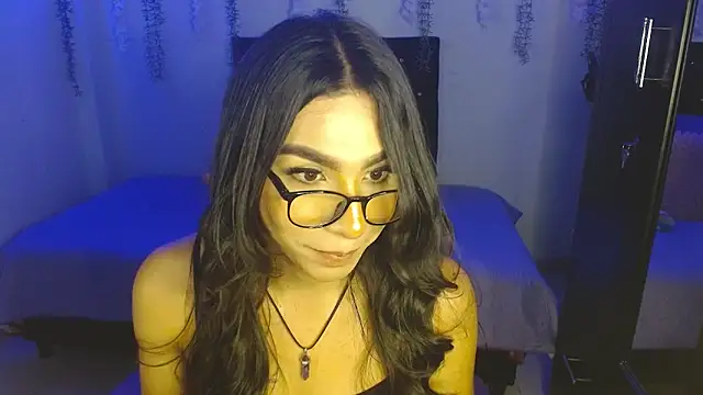 Snapshot of Lyaa_Cute chatting on 02-15-26, 04:53 Lyaa Cute online show from 02-15-26, 04:53