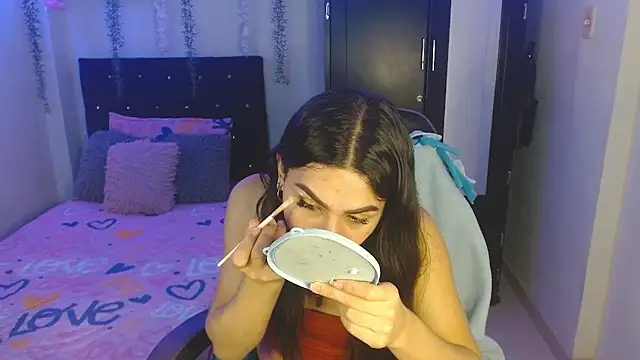 Snapshot of Lyaa_Cute chatting on 03-06-26, 02:52 Lyaa Cute online show from 03-06-26, 02:52