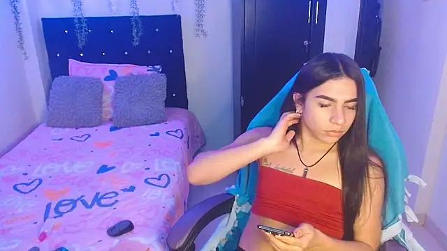 Snapshot of Lyaa_Cute chatting on 03-10-26, 10:15 Lyaa Cute online show from 03-10-26, 10:15