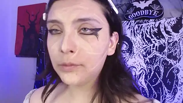 Snapshot of mikaskullcs chatting on 09-10-25, 04:45 mikaskullcs online show from 09-10-25, 04:45