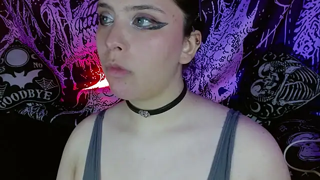 Snapshot of mikaskullcs chatting on 09-20-25, 04:35 mikaskullcs online show from 09-20-25, 04:35