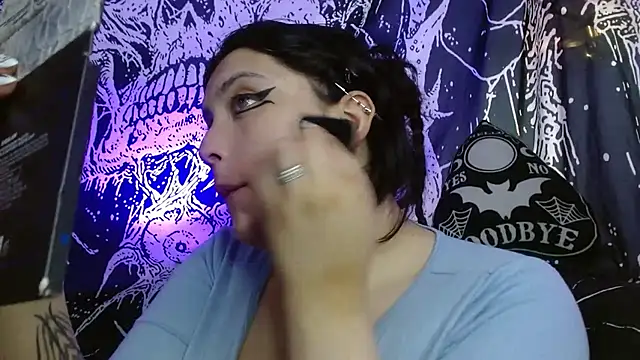 Snapshot of mikaskullcs chatting on 09-27-25, 04:28 mikaskullcs online show from 09-27-25, 04:28