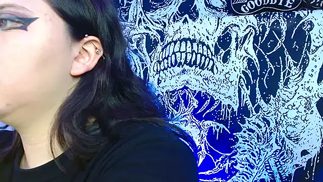 Snapshot of mikaskullcs chatting on 10-08-25, 03:59 mikaskullcs online show from 10-08-25, 03:59