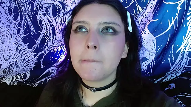 Snapshot of mikaskullcs chatting on 10-09-25, 04:21 mikaskullcs online show from 10-09-25, 04:21