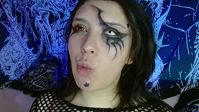 Snapshot of mikaskullcs chatting on 10-18-25, 08:42 mikaskullcs online show from 10-18-25, 08:42