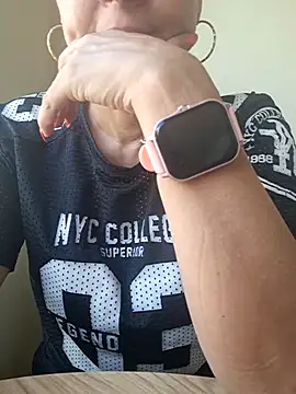 Amadamilf1980 online show from 11-26-25, 02:18